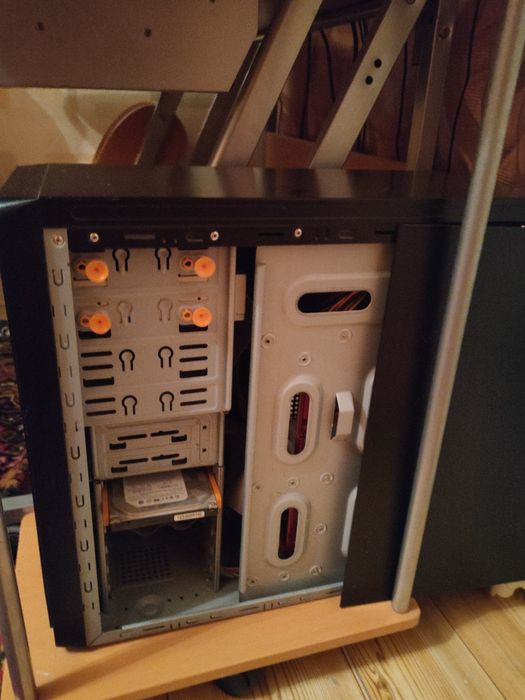 Продам не дорого компьютер, принтер, ксерокс, буфер,комп.стол.