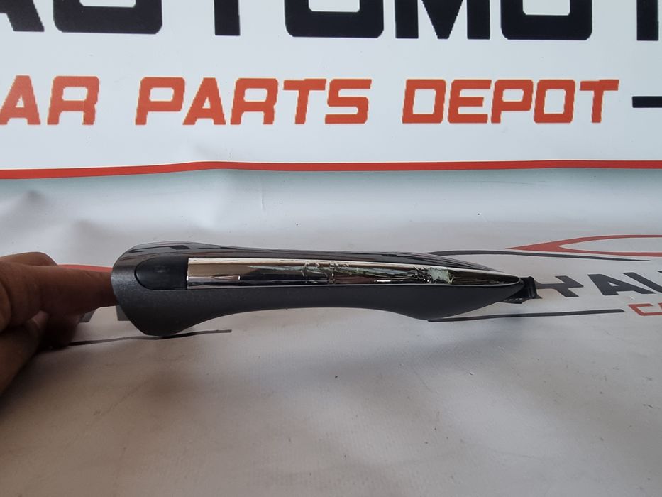 Maner usa stanga fata Hyundai i40 dupa 2015 cod 82651-3Z200