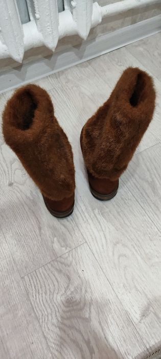 Продам унты женские