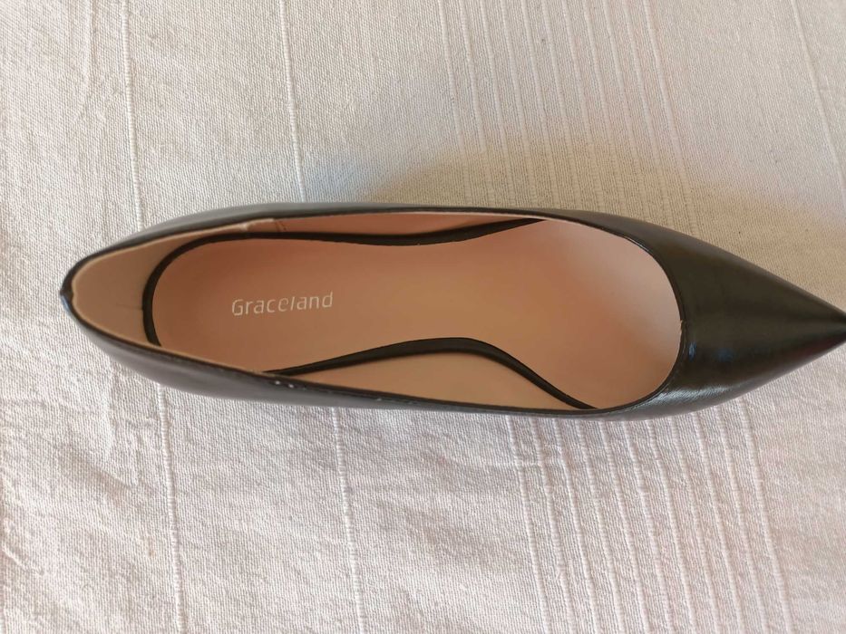 Pantofi, mărimea 37