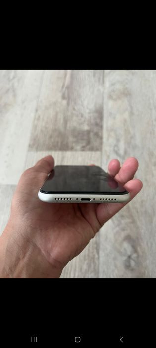 Продам айфон 11,iphone 11 идеал