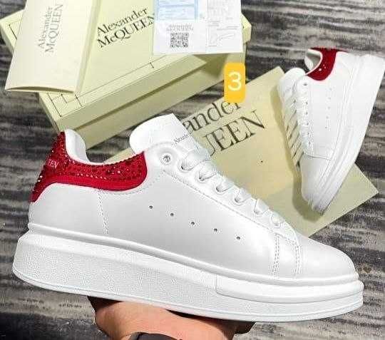 Adidași damă, cu pietricele