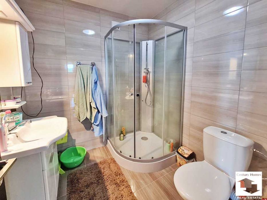 116070 Луксозна къща с 5 спални и панорамна гледка, с. Малки чифлик