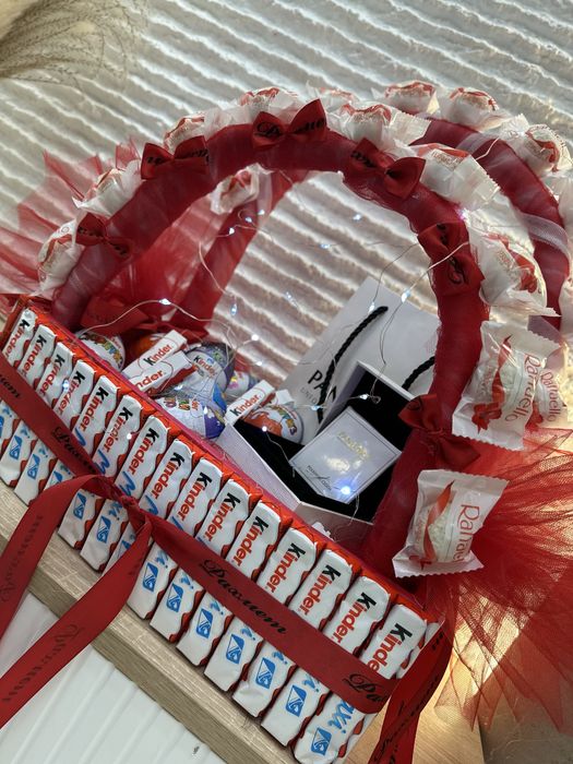 Готовый бокс.Цена 35 тыс.тг за полный комплект эмоций.Доставка бесплат