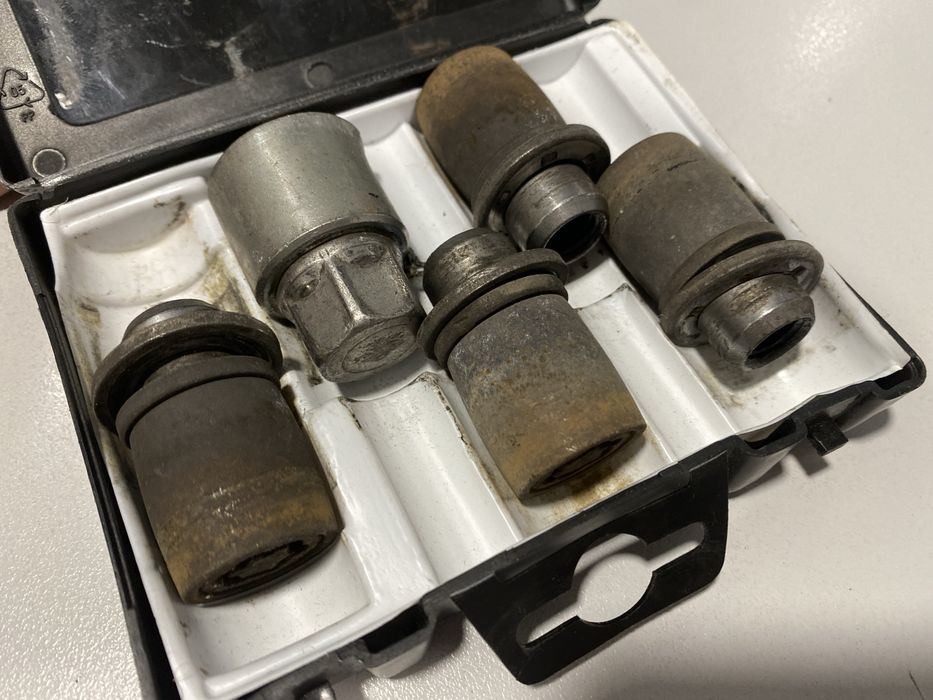 Оригинални секретни болтове toyota