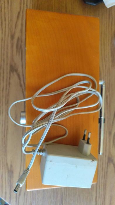 Radio digital TehniSat cu DAB - incinta de lemn !