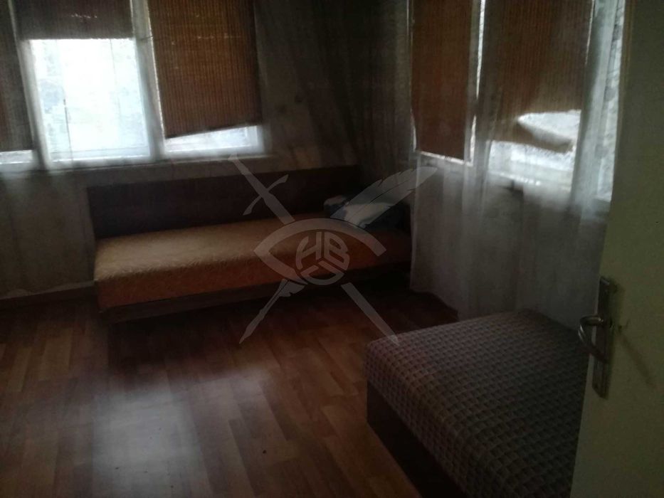 Дава се под наем Многостаен апартамент в Пловдив, Коматево - 120 кв.м за 700 € - Снимка #1