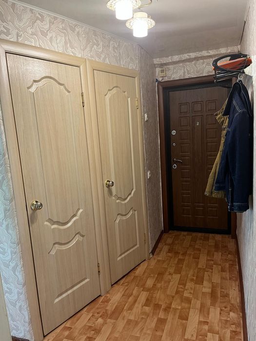 Продам! 2ком. кв. 1/2эт. р-он ДСР