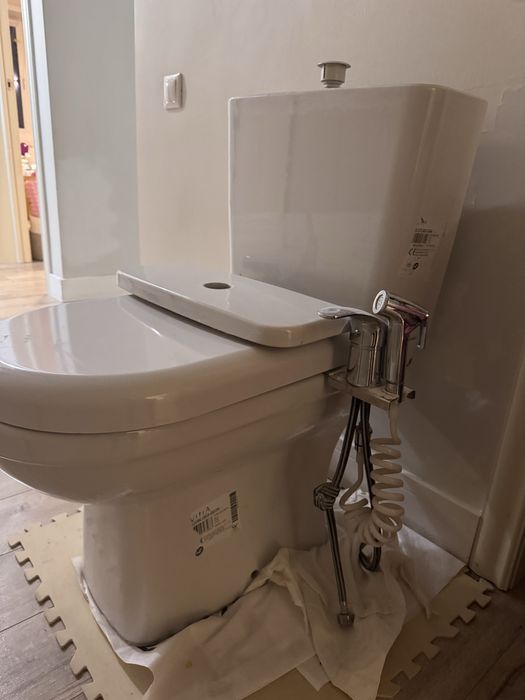 Продам туалет в хорошем состоянии