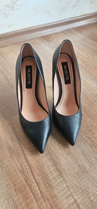 обувки на ток Musette