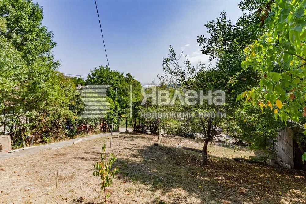 Продава се Парцел в София, Център - 700 кв.м за 190 €/кв.м - Снимка #11