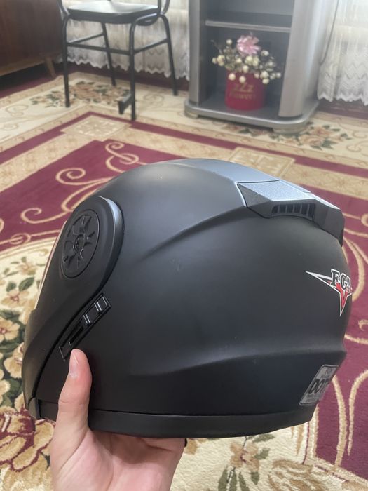 Каска на байкаот бренда FGN