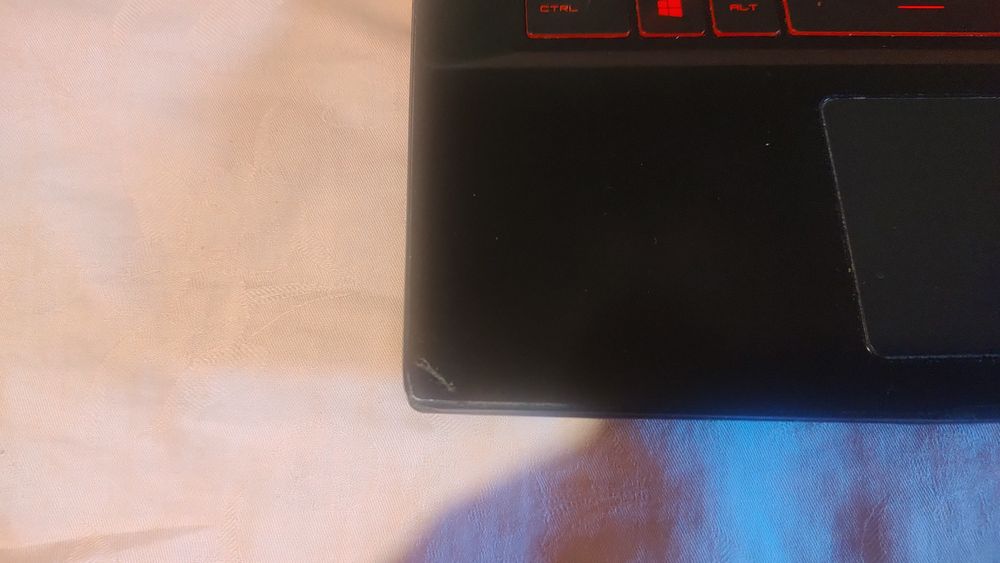 Vând laptop gaming MSI i5 gen 9, gtx 1650 4gb