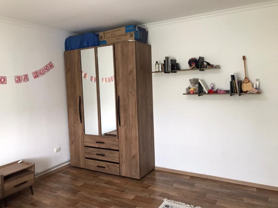 Продается спальный гарнитур