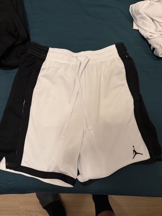 Vand pantaloni jordan