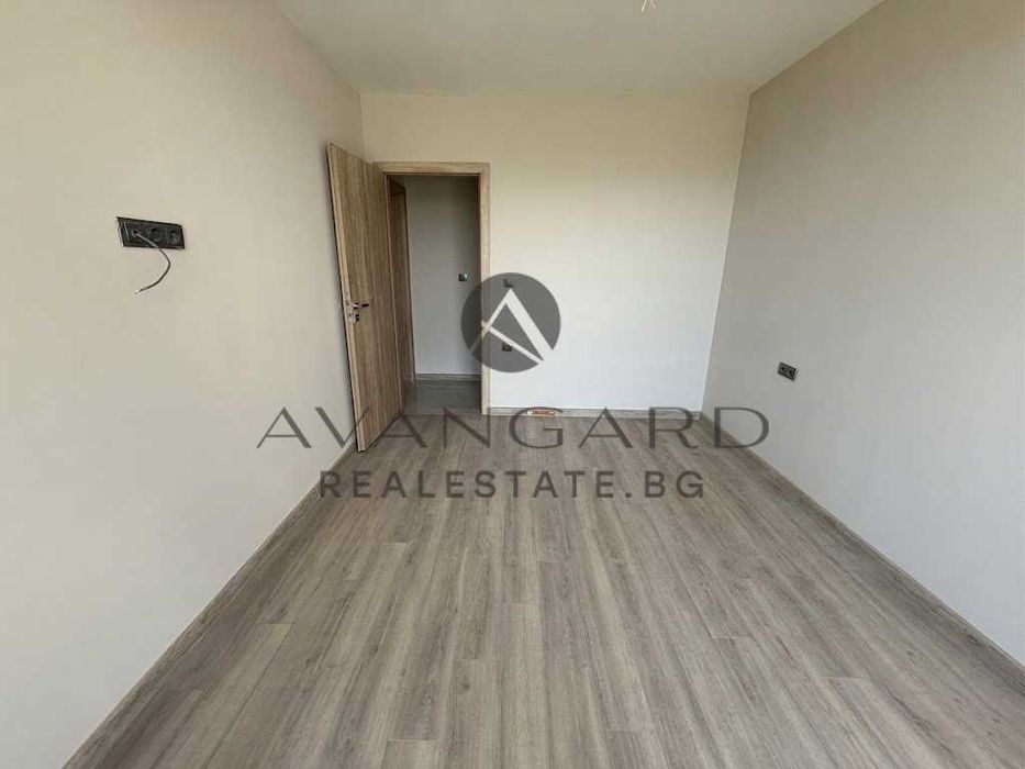 Продава се Двустаен апартамент в Пловдив, Кършияка - 72 кв.м за 2167 €/кв.м - Снимка #3