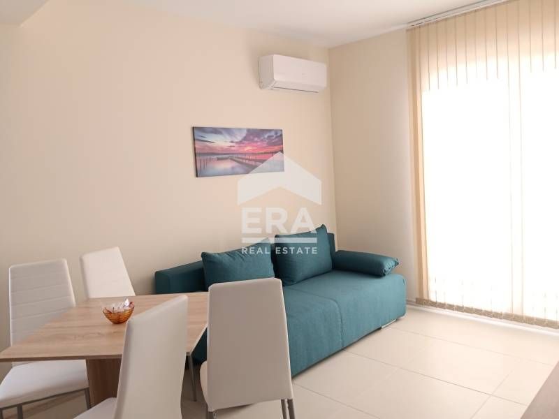 Дава се под наем Двустаен апартамент в Варна, Изгрев - 60 кв.м за 648.21 € - Снимка #2