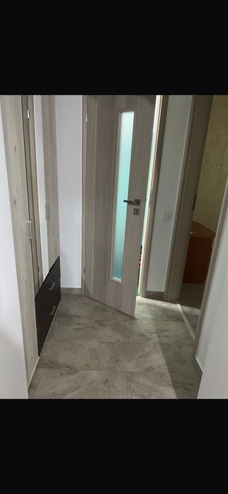 Apartment 4 camere de închiriat