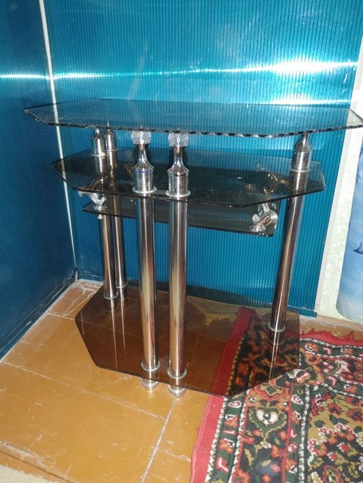 Podstavka televizor uchun