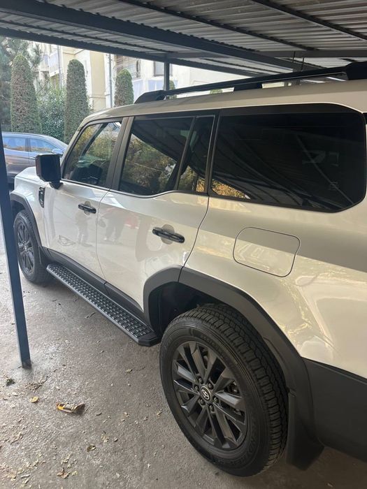 Продам новую Land Cruiser Prado 250. Своя.