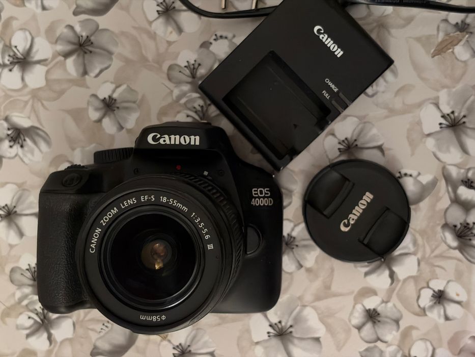 Срочно Продам Canon EOS 4000D!