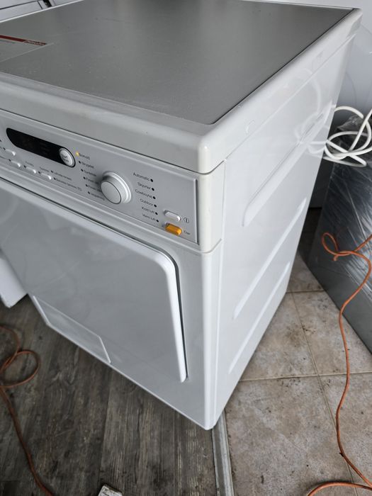 Сушилня Miele T8422C