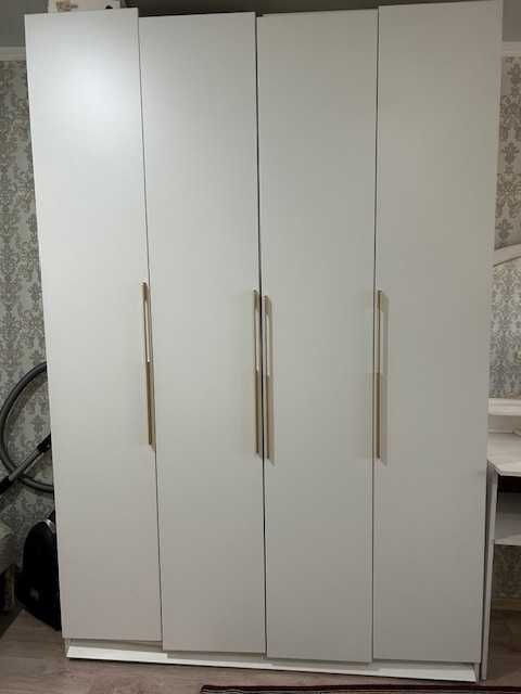 Шкаф плательный белый