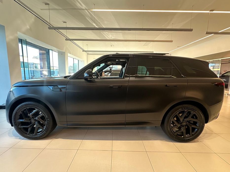 Land Rover Range Rover Sport 2026 benzină, 139.732 € — imagine 3
