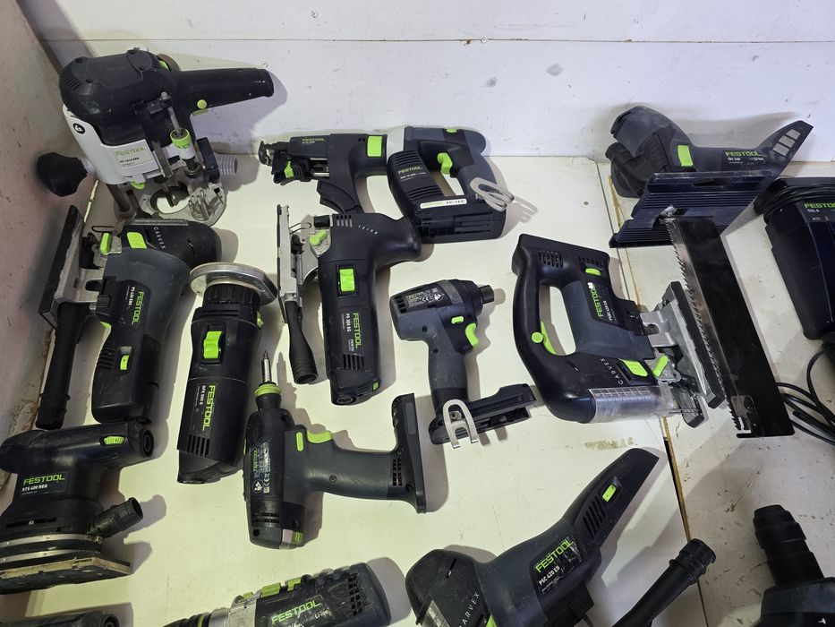 Vând scule festool