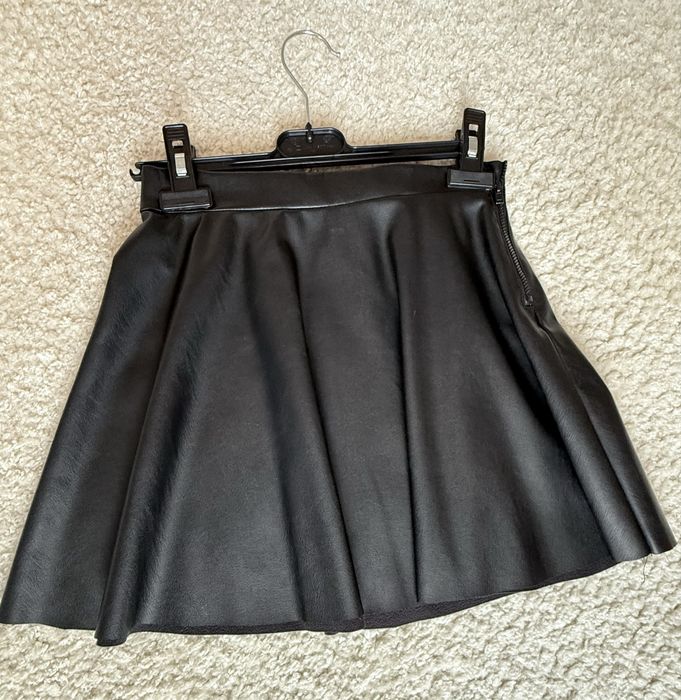 Fusta H&M din piele ecologica