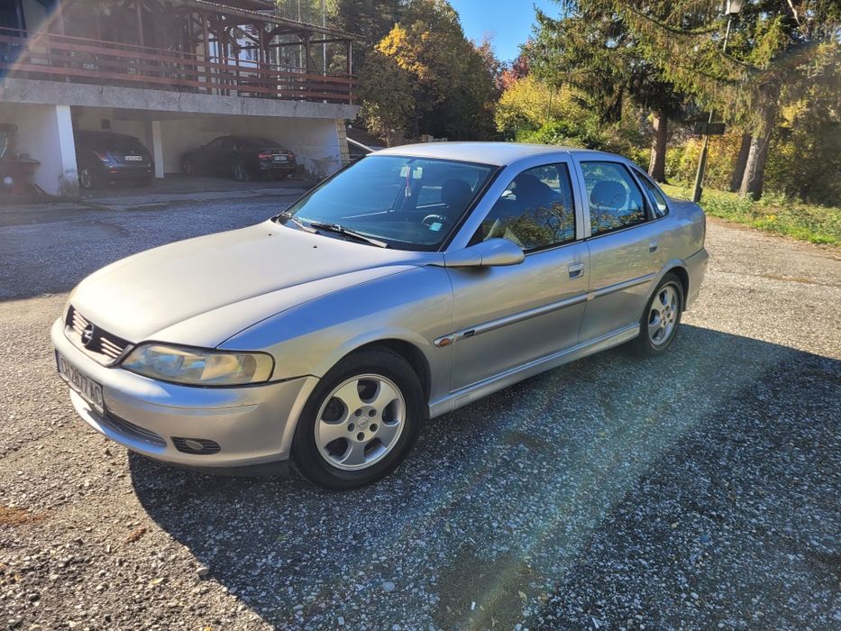 Opel Vectra 1.6 100кс