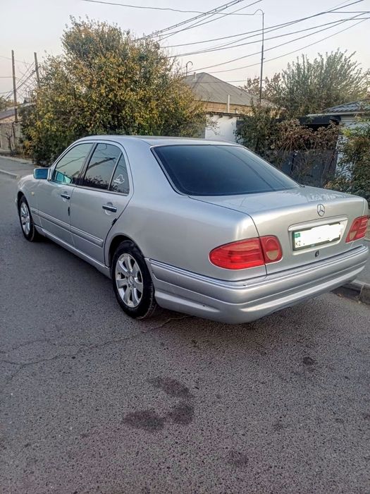 Продам Мерседес Е 240 Бизнес класса