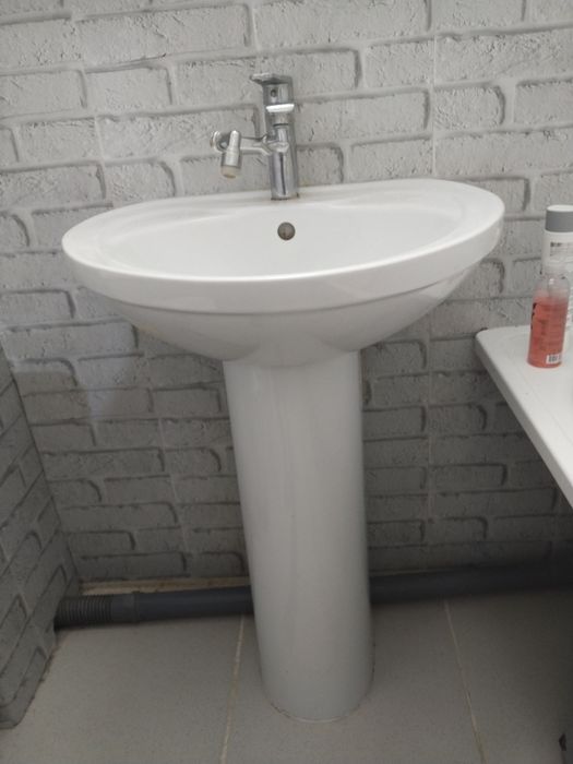 Продам раковину в хорошем состоянии 10000 тыс