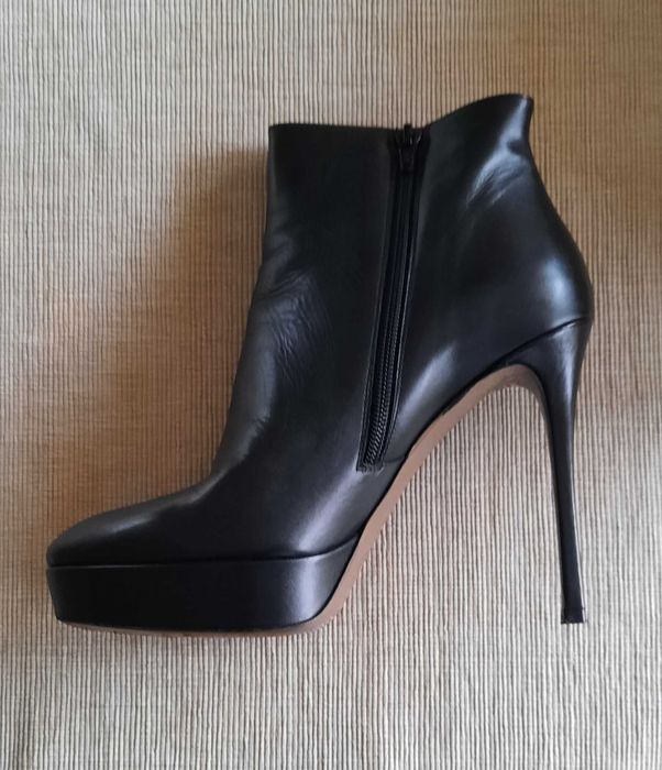 Обувки Версаче номер 40