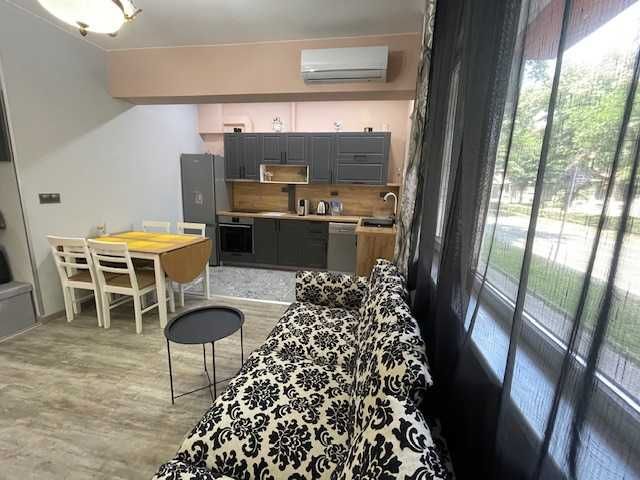 Продава се Тристаен апартамент в Варна, Червен площад - 90 кв.м за 3223 €/кв.м - Снимка #3