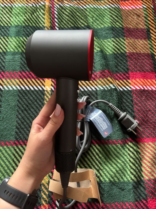 Uscator de par Dyson HD07