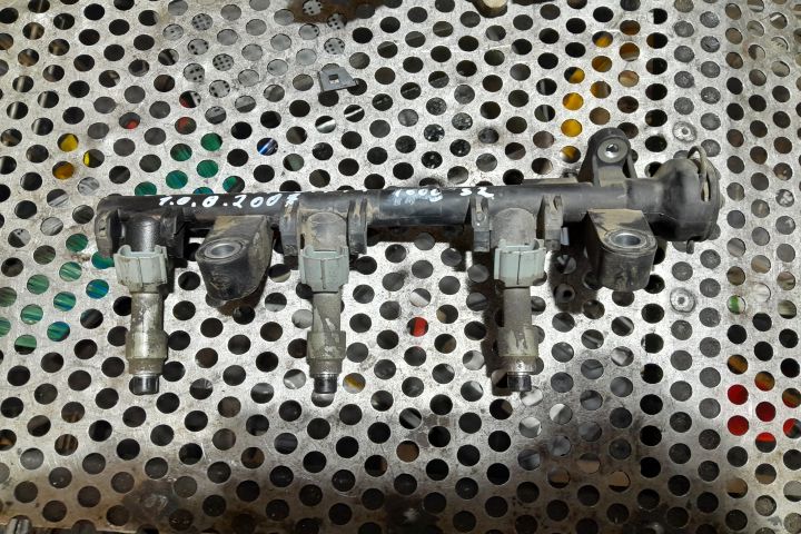 Rampa injectoare 1.0 B  2007 PA66GF35 Toyota Aygo prima generatie