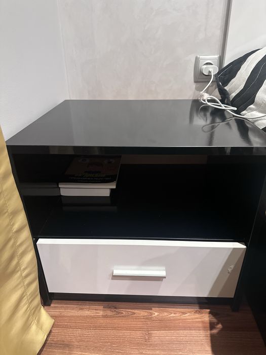 Нощни шкафчета два броя