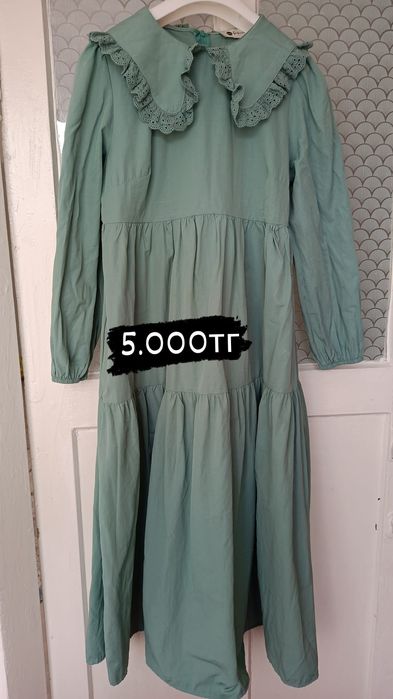 Продам платья и блузки состояние хорошее