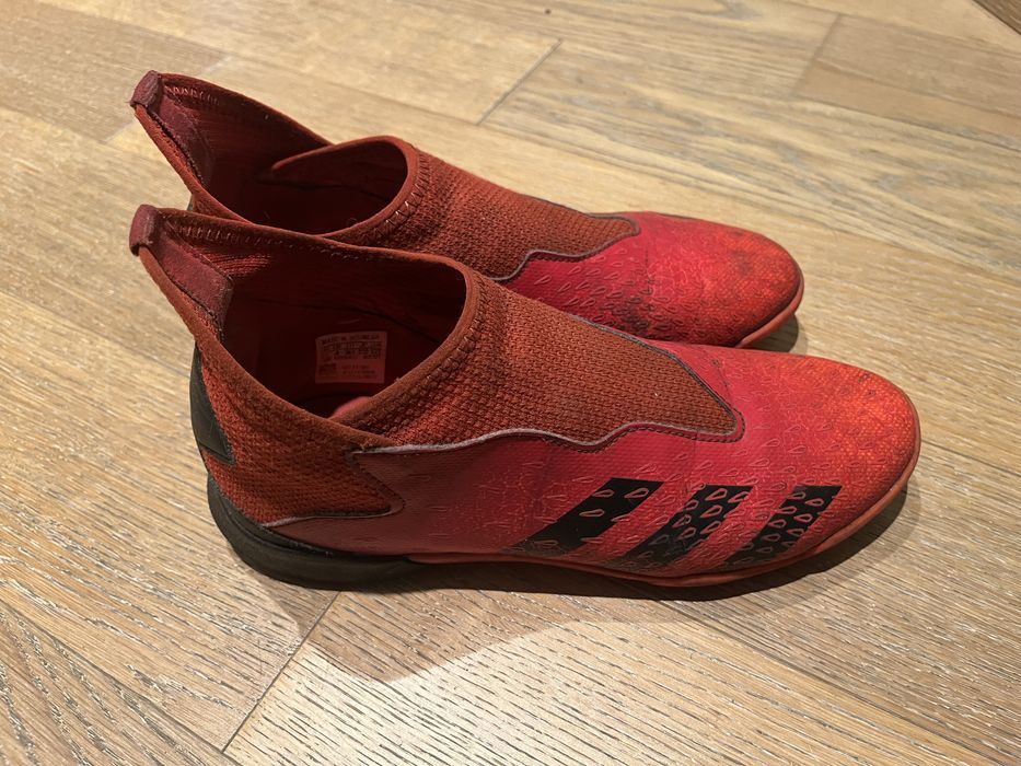 Футбольные бутсы Predator