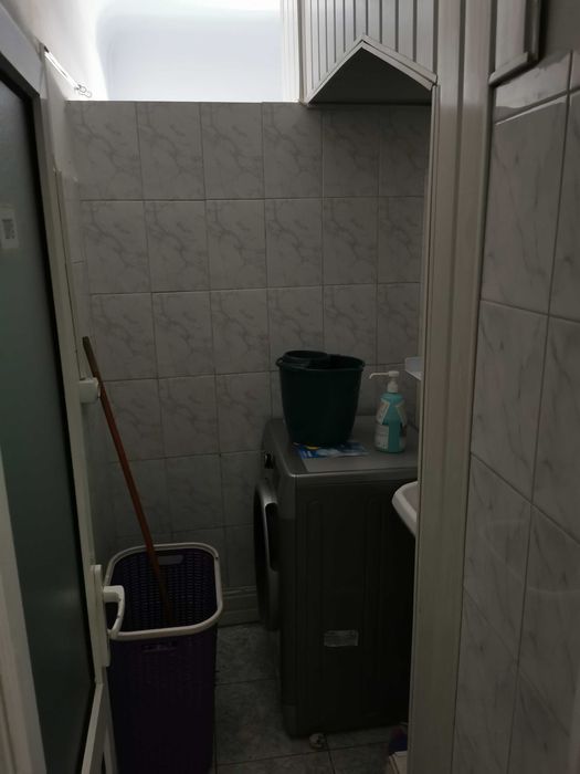 Închiriez apartament 3 camere în centrul Bârladului