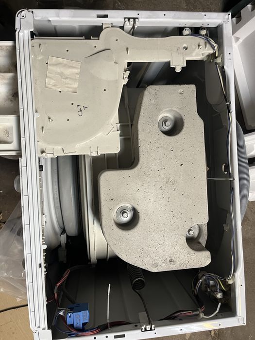 Пералня Indesit IWSD6151 на части