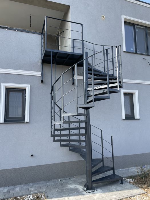 producator pergola carport copertina gard poarta scara balustrada