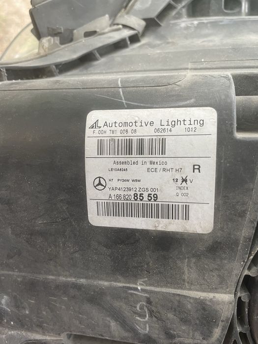 Mercedes-Benz GL-Class 2013-2016 right headlight - Мерцедес десен фар