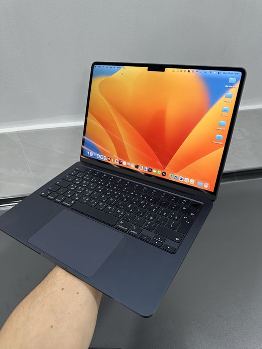Macbook air m2 13.6