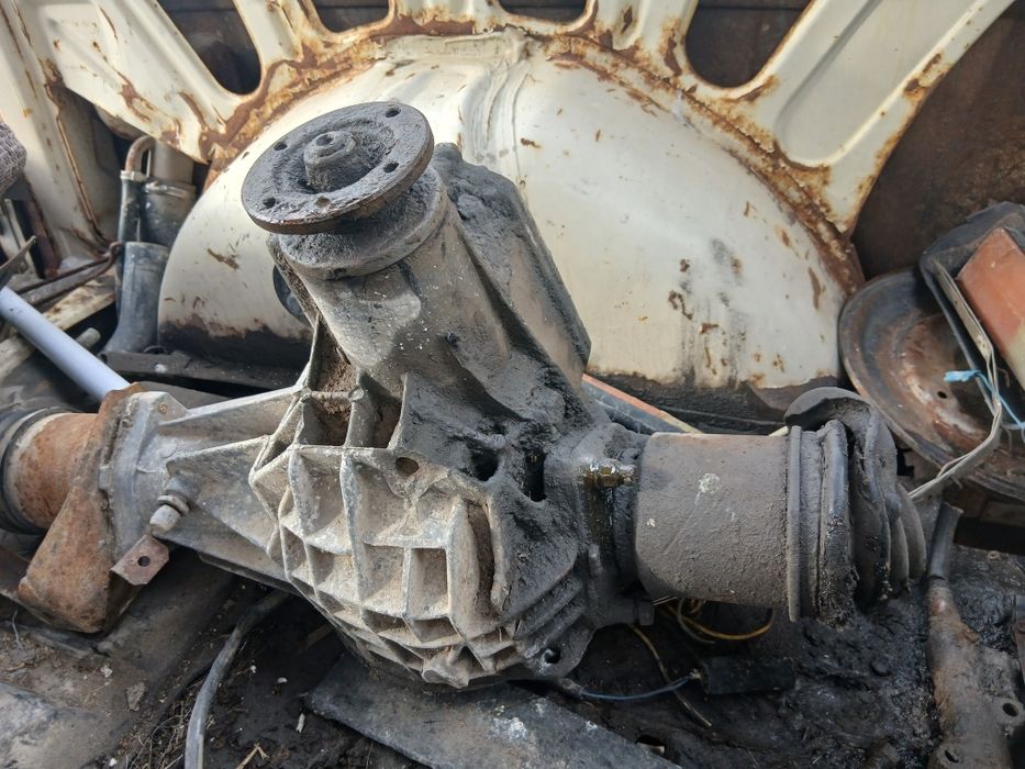 Ниваның заттары сатылады