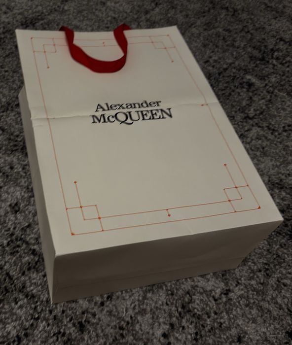 Alexander McQueen – Negru cu Alb | Mărimea 44