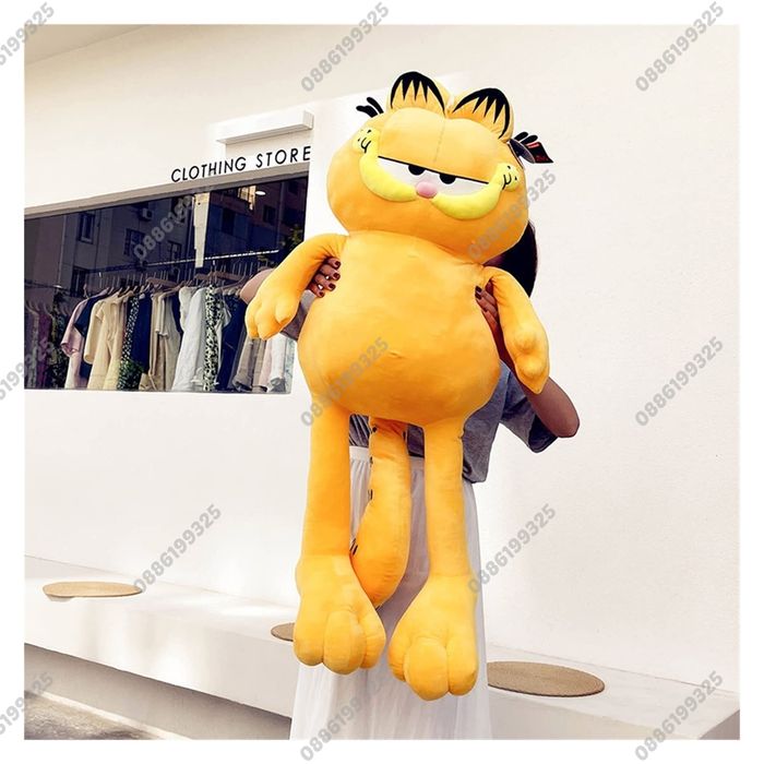 Гигантски плюшен Гарфилд, Голяма плюшена играчка Гарфилд