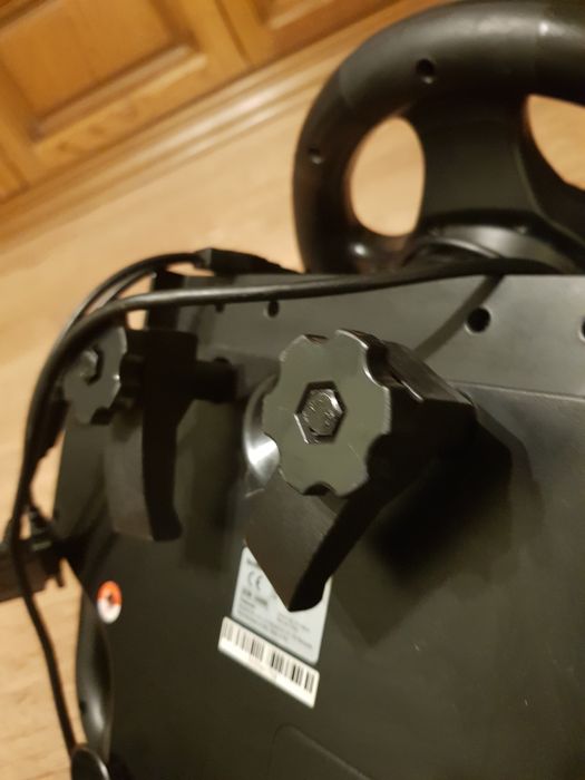 Volan de gameing pentru PC sau PS3