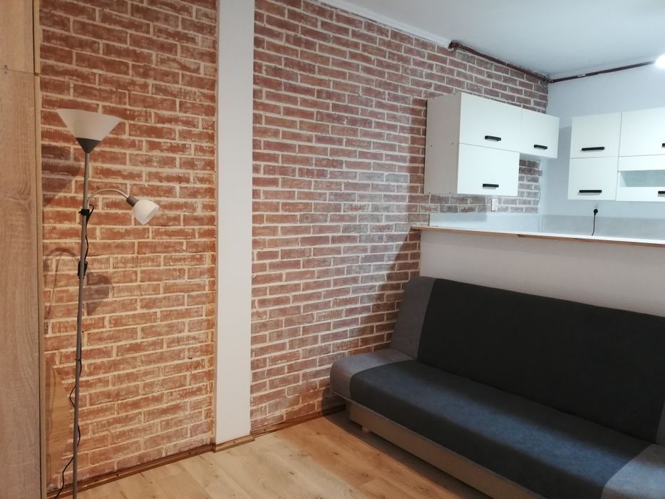 Garsoniera la casa de închiriat